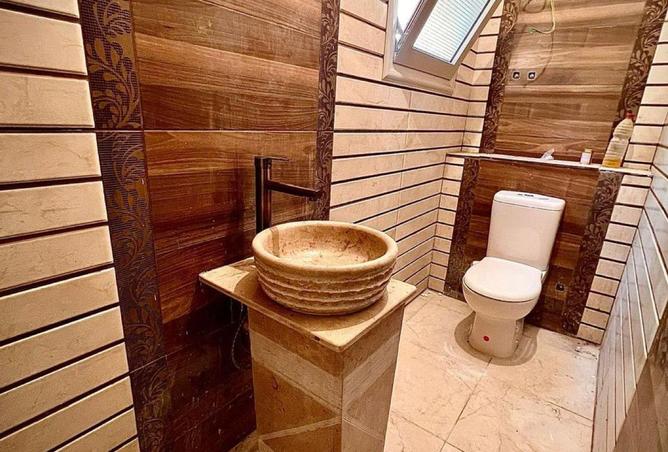 64137000 - Property Image 3