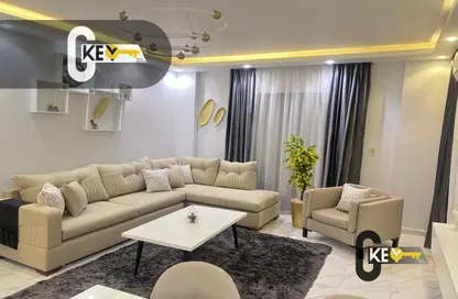 Apartment - 2 Bedrooms - 1 Bathroom for rent in El Rehab Extension - Al Rehab - New Cairo City - Cairo