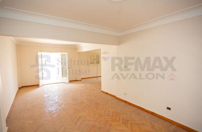 Apartment - 4 Bedrooms - 2 Bathrooms for sale in Zezenia - Hay Sharq - Alexandria
