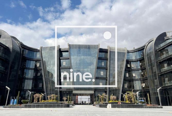 Office 2000 Sqm For rent-90St Direct, Cairo