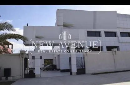 محل - استوديو - 2 حمامات للايجار في المحور المركزي - رقم 1 - المنطقة الصناعية - مدينة 6 أكتوبر - الجيزة