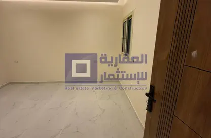 شقة - 3 غرف نوم - 2 حمامات للبيع في الحي الرابع - مدينة 6 أكتوبر - الجيزة