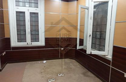 Office Space - 6 Bedrooms - 2 Bathrooms for rent in Sidi Gaber St. - Sidi Gaber - Hay Sharq - Alexandria