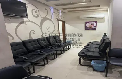 عيادة - 6 غرف نوم - 3 حمامات للايجار في شارع عبد المنعم رياض - المهندسين - الجيزة