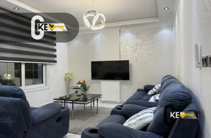 Apartment - 2 Bedrooms - 1 Bathroom for rent in El Rehab Extension - Al Rehab - New Cairo City - Cairo