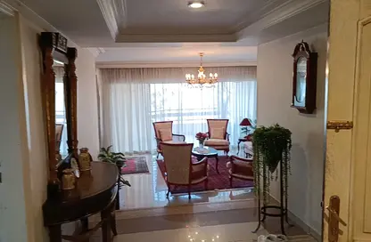 Apartment - 5 Bedrooms - 3 Bathrooms for sale in Mostafa Al Nahas St. - 6th Zone - Nasr City - Cairo
