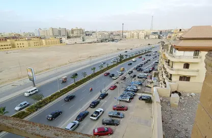 Office Space - 3 Bedrooms - 2 Bathrooms for sale in Central Axis - 5th District - 6 October City - Giza