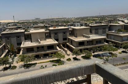 Townhouse - 4 Bedrooms - 5 Bathrooms for sale in New Giza - Cairo Alexandria Desert Road - 6 October City - Giza
