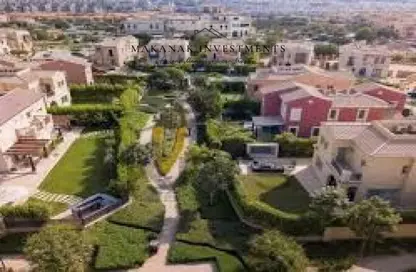 Townhouse - 4 Bedrooms - 3 Bathrooms for sale in Eastshire compound - 5th Settlement Compounds - The 5th Settlement - New Cairo City - Cairo