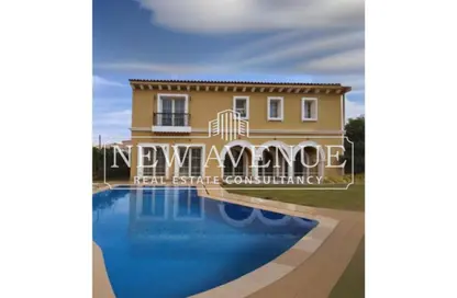 Villa - 6 Bedrooms - 7 Bathrooms for sale in Hyde Park Central - The 6th Settlement - New Cairo City - Cairo