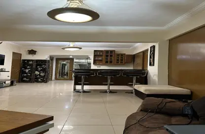 Apartment - 3 Bedrooms - 3 Bathrooms for sale in Sarayat Al Maadi - Hay El Maadi - Cairo