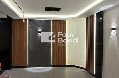 مساحات مكتبية - استوديو للايجار في فى90 - شارع التسعين الشمالي - التجمع الخامس - مدينة القاهرة الجديدة - القاهرة