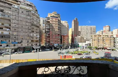 Apartment - 3 Bedrooms - 2 Bathrooms for sale in Sidi Beshr Mosque St. - Sidi Beshr - Hay Awal El Montazah - Alexandria