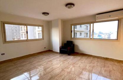 Apartment - 3 Bedrooms - 2 Bathrooms for sale in Souk Zahraa Al Maadi St. - Zahraa El Maadi - Hay El Maadi - Cairo