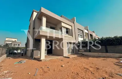 Townhouse - 4 Bedrooms - 4 Bathrooms for sale in Hyde Park - New Cairo City - Cairo