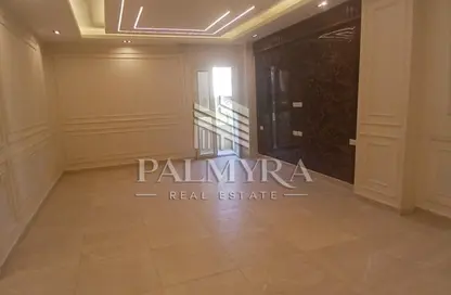 Apartment - 3 Bedrooms - 3 Bathrooms for sale in 1st District - 6 October City - Giza