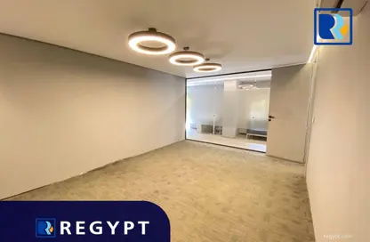 Office Space - 7+ Bedrooms - 3 Bathrooms for rent in Degla Square - Degla - Hay El Maadi - Cairo