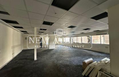 Office Space - 7 Bedrooms - 1 Bathroom for rent in Cornish El Nile St. - Maadi - Hay El Maadi - Cairo
