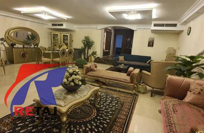 شقة - 3 - 3 للبيع في شارع الدكتور حسن الشريف - المنطقة الثامنة - مدينة نصر - القاهرة