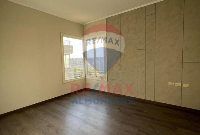 8614095 - Property Image 2