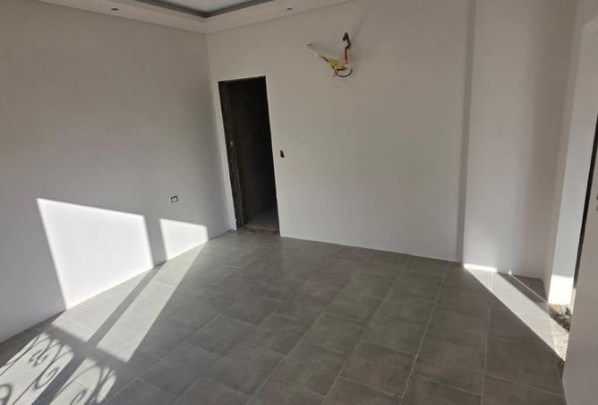 8489005 - Property Image 3