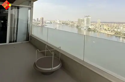 Apartment - 4 Bedrooms - 5 Bathrooms for sale in Nile St. - Dokki - Giza