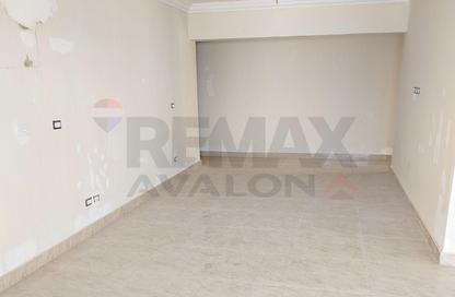 Apartment - 3 Bedrooms - 2 Bathrooms for sale in Smouha - Hay Sharq - Alexandria