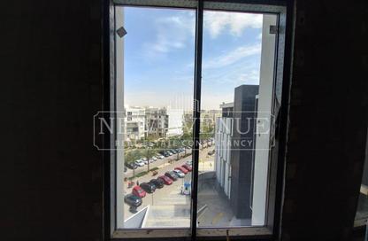 مساحات مكتبية - استوديو - 2 حمامات للايجار في مول هايد بارك بيزنس - شارع التسعين الجنوبي - التجمع الخامس - مدينة القاهرة الجديدة - القاهرة