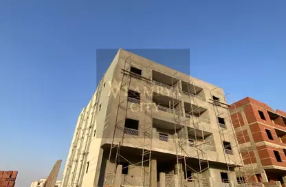 Apartment - 3 Bedrooms - 2 Bathrooms for sale in Bait Alwatan - The 5th Settlement - New Cairo City - Cairo