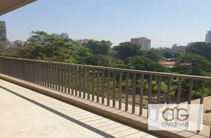 شقة - 4 غرف نوم - 3 حمامات للايجار في شارع الجزيره - الزمالك - القاهرة