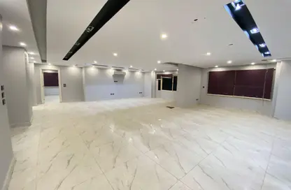Office Space - 5 Bedrooms - 2 Bathrooms for rent in Sarayat Al Maadi - Hay El Maadi - Cairo