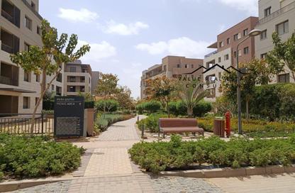 Apartment - 2 Bedrooms - 3 Bathrooms for sale in District 5 - 5th Settlement Compounds - The 5th Settlement - New Cairo City - Cairo