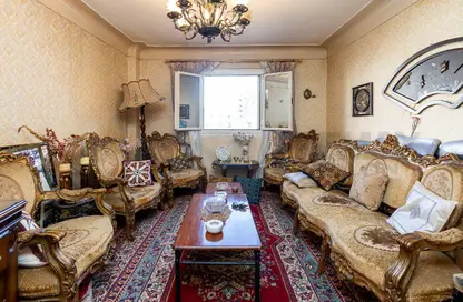 Apartment - 3 Bedrooms - 1 Bathroom for sale in Camp Chezar - Hay Wasat - Alexandria