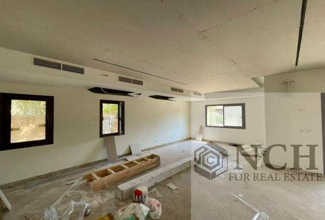 74042411 - Property Image 2