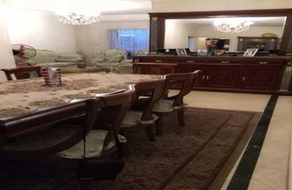 Apartment - 3 Bedrooms - 2 Bathrooms for sale in El Laselky St. - Hay El Maadi - Cairo