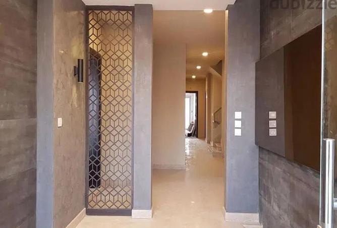 8592004 - Property Image 2