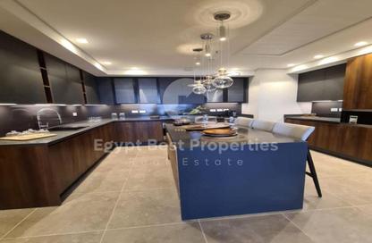 Apartment - 3 Bedrooms - 3 Bathrooms for sale in Sun Capital - Fayoum Desert road - 6 October City - Giza