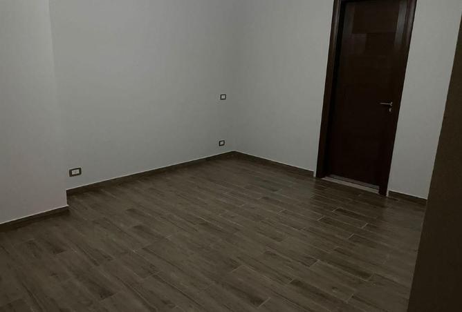 8609333 - Property Image 2