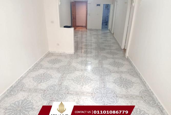 8402589 - Property Image 3