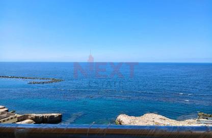 Apartment - 3 Bedrooms - 2 Bathrooms for sale in Al Geish Road - Saraya - Sidi Beshr - Hay Awal El Montazah - Alexandria