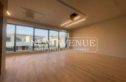 مساحات مكتبية - 2 غرف نوم - 1 حمام للايجار في يو فينوس - التجمع الاول - مدينة القاهرة الجديدة - القاهرة