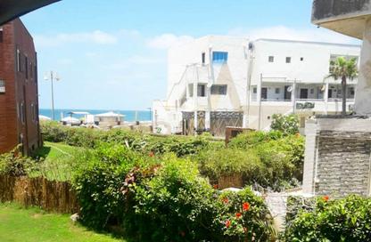 Chalet - 3 Bedrooms - 2 Bathrooms for sale in Corniche Al Maamoura - Al Maamoura - Hay Than El Montazah - Alexandria