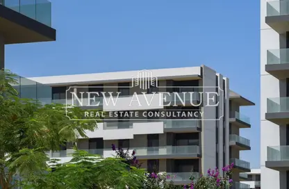 شقة - 2 غرف نوم - 2 حمامات للبيع في كمبوند البروج - كمبوندات الشروق - مدينة الشروق - القاهرة