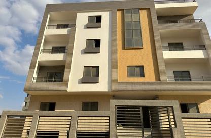 Apartment - 2 Bedrooms - 1 Bathroom for sale in Bait Alwatan - The 5th Settlement - New Cairo City - Cairo