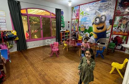 بناية كاملة - استوديو - 7 حمامات للبيع في طريق الشباب - المجاورة الرابعة - الحي الثاني شرق - مدينة الشروق - القاهرة