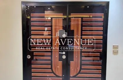 دوبلكس - 3 غرف نوم - 2 حمامات للبيع في طريق الشروق - المجاورة الاولي - الحي الثامن - مدينة الشروق - القاهرة