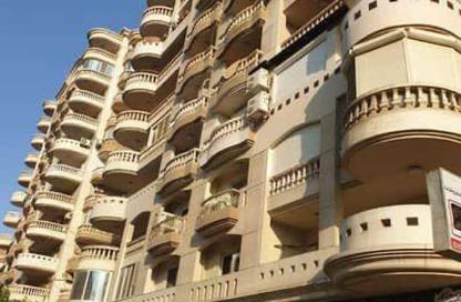 Apartment - 2 Bedrooms - 2 Bathrooms for sale in Saeed Zakaria St. - Al Sefarat District - Nasr City - Cairo