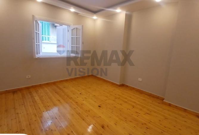 8521592 - Property Image 2