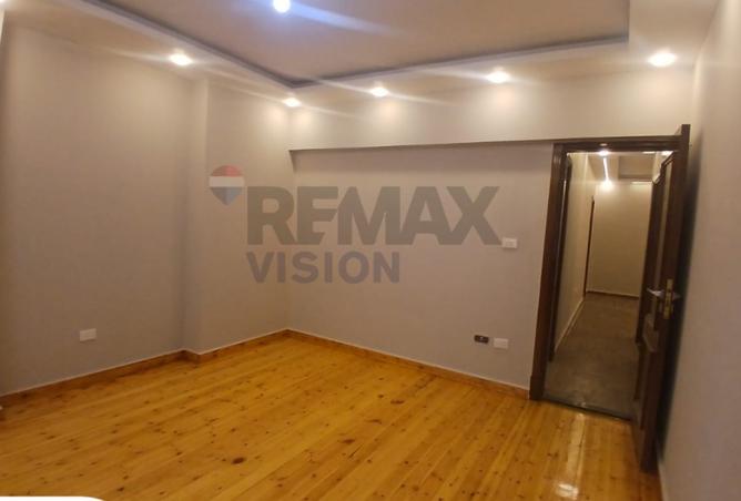 8521592 - Property Image 3