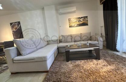 شقة - 3 غرف نوم - 3 حمامات للايجار في مون ريزيدنس - فيفث سكوير - التجمع الخامس - مدينة القاهرة الجديدة - القاهرة